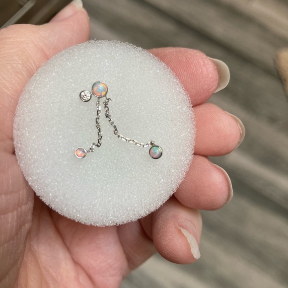 Junipurr Mei Triple Faux Opals, CZ and Chains 14 kt white gold - Picture 7 of 12